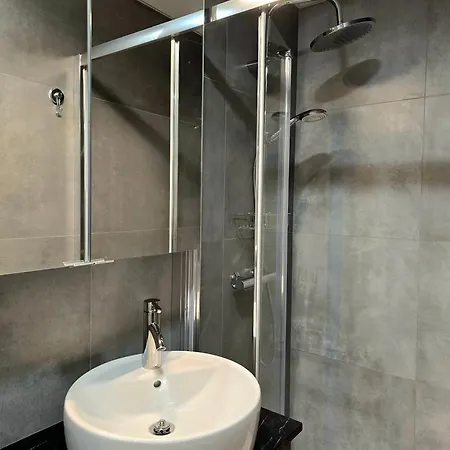 Comfortable West V Apartamento