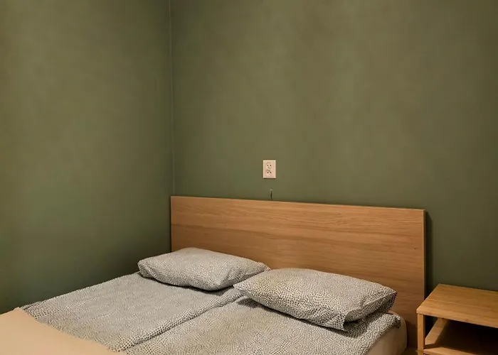 Comfortable West V Βαρσοβία